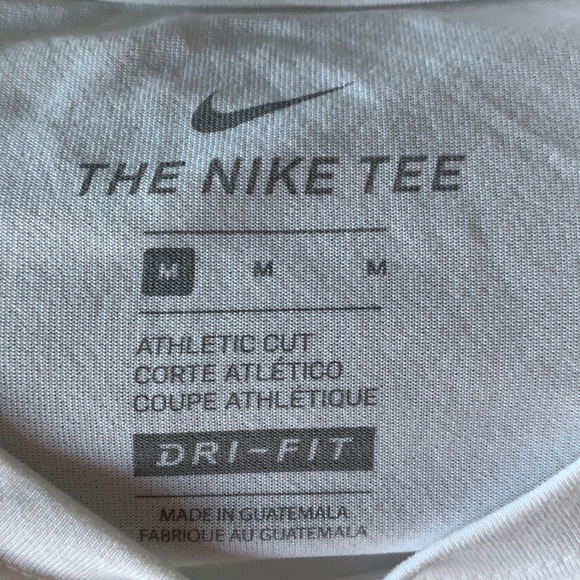 Buccaneers Medium Nike Tee - Picture 3 of 4